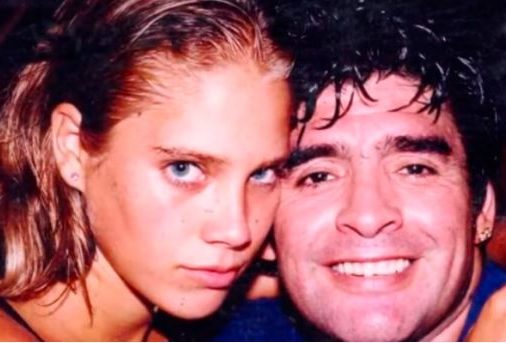 Até depois da morte: entorno de Maradona encrencado por ex-amante