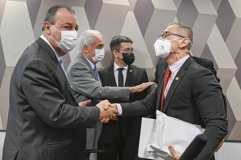 OMAR-AZIZ-CPI-PANDEMIA-RELATORIO-FINAL-2021-76.jpg “OU EU OU ELE” - Omar Aziz: provar que havia corrupção no governo era uma questão de honra para o presidente da CPI -