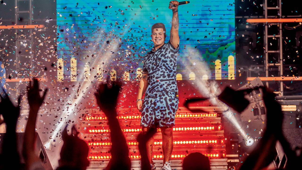 NO PALCO - Doni (Jottapê): força do funk, da religião e do crime na periferia é combustível da nova fase -