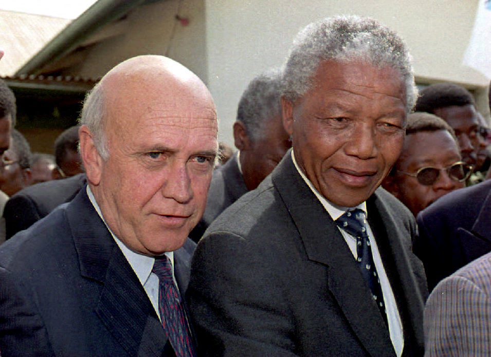 Morre Frederik de Klerk, último presidente branco da África do Sul