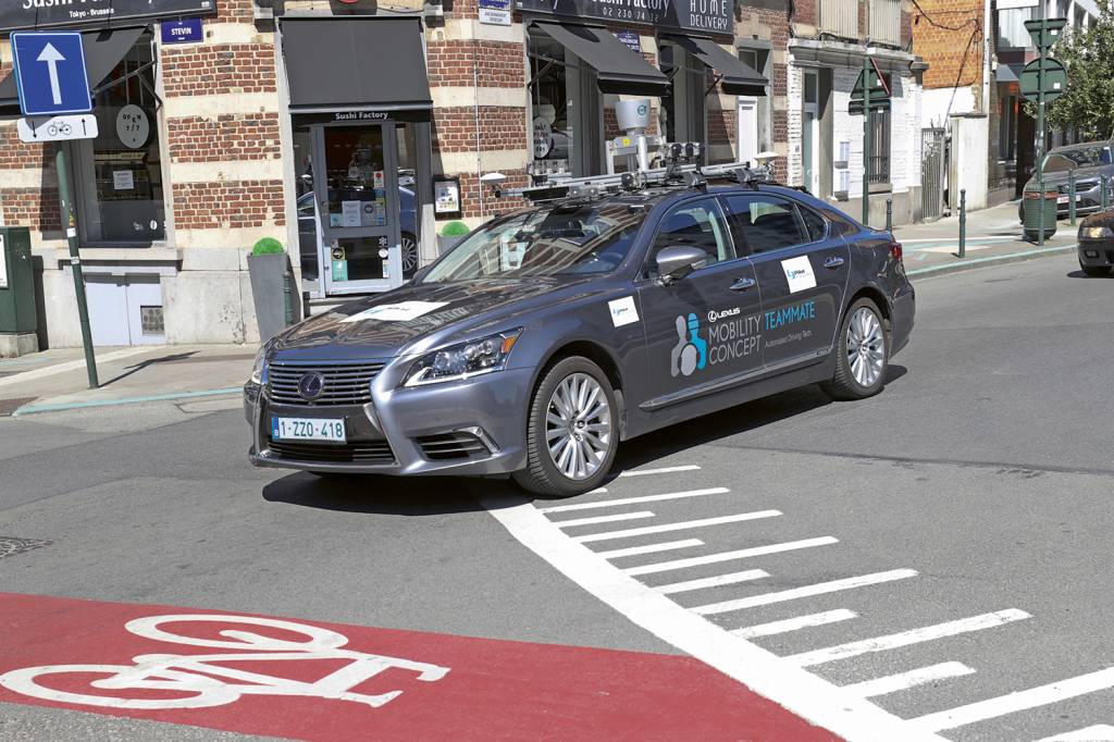 GettyImages-1232542212.jpg AUTONOMIA - Carro sem motorista: conexão com veículos e sensores nas ruas -