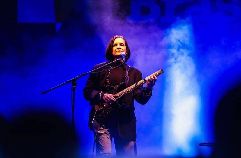 ‘Parou!’: Marina Lima interrompe o próprio show para reclamar da banda