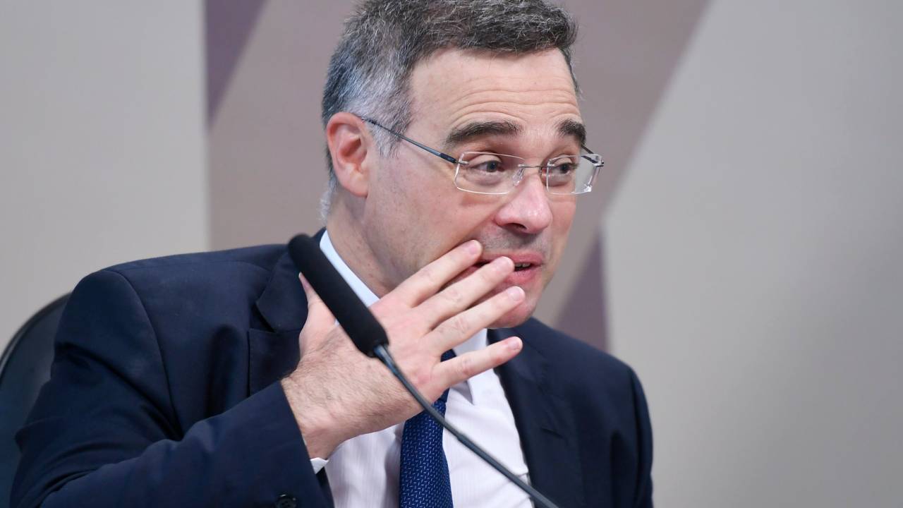 André Mendonça durante sabatina com senadores para vaga no Supremo Tribunal Federal (STF) -
