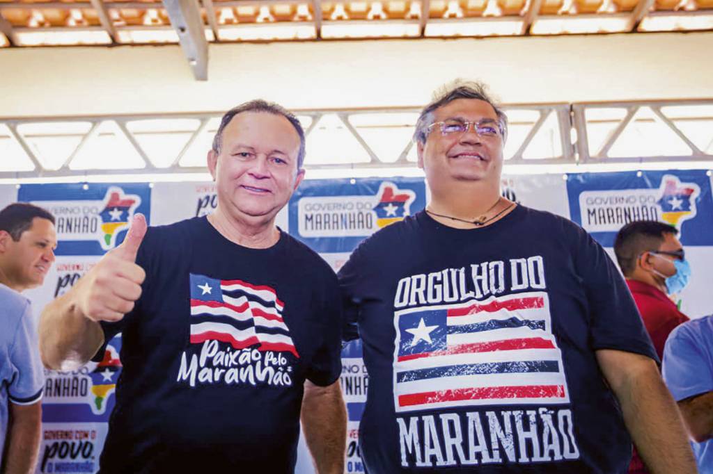 ABRE-CARLOS-BRANDAO-FLAVIO-DINO-MARANHAO-2021-02.jpg MUDANÇA - Carlos Brandão e Flávio Dino: até abril, o vice tucano assume o governo do Maranhão no lugar do ex-comunista -
