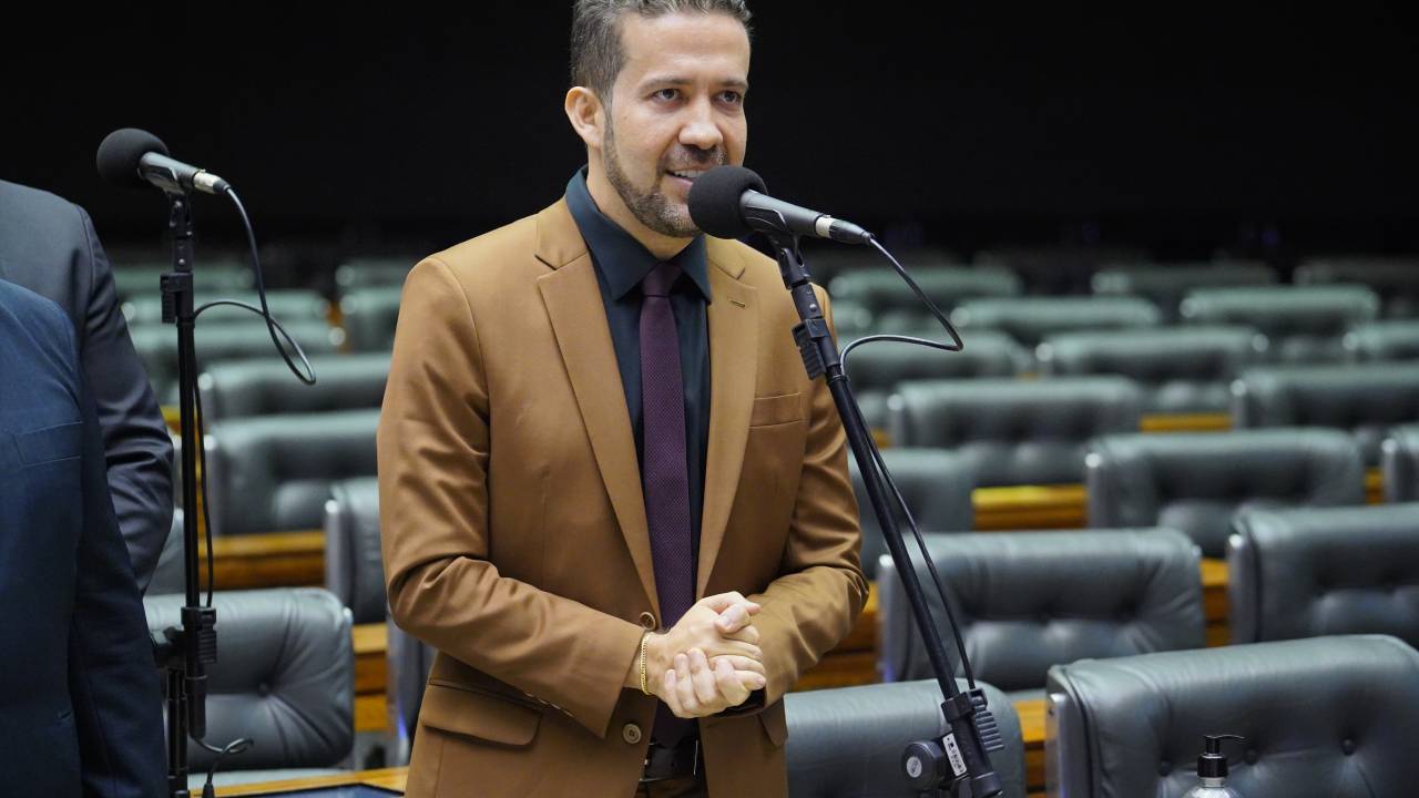 Deputado do Avante é investigado por suposta 'rachadinha' nos salários dos seus assessores