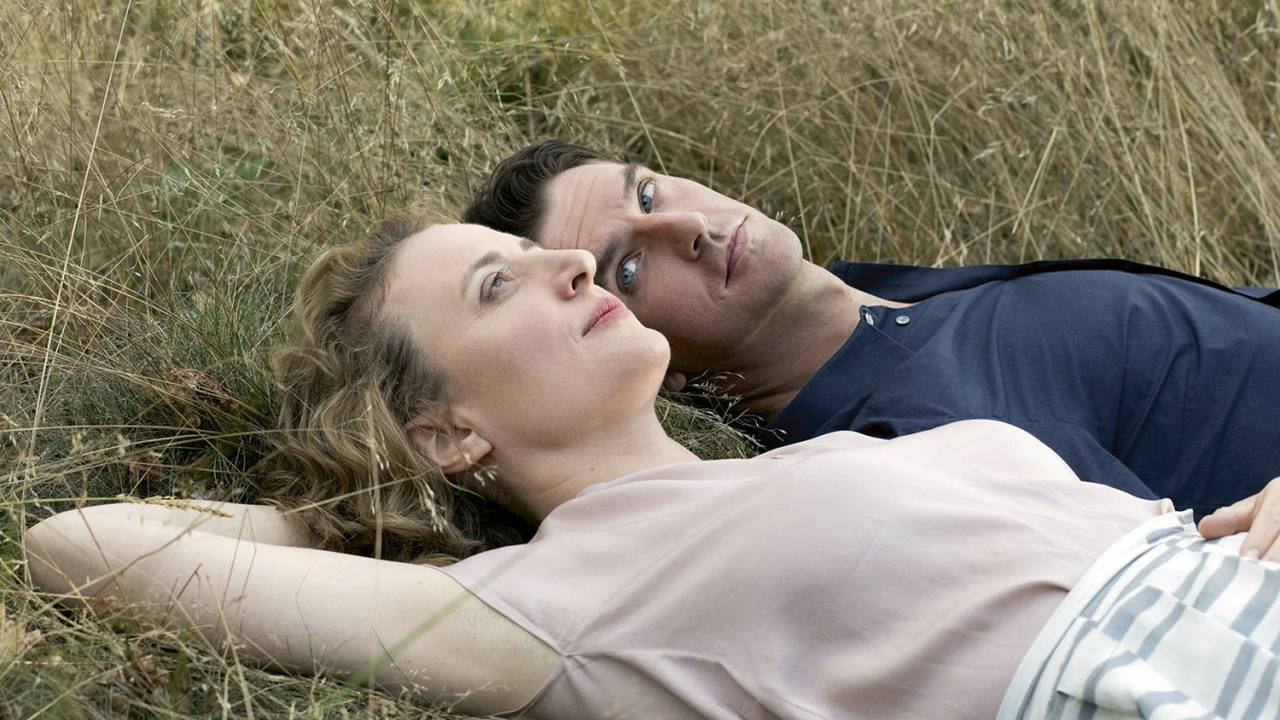 CIBERNÉTICO - 'O Homem Ideal': o amor entre uma mulher e um robô -
