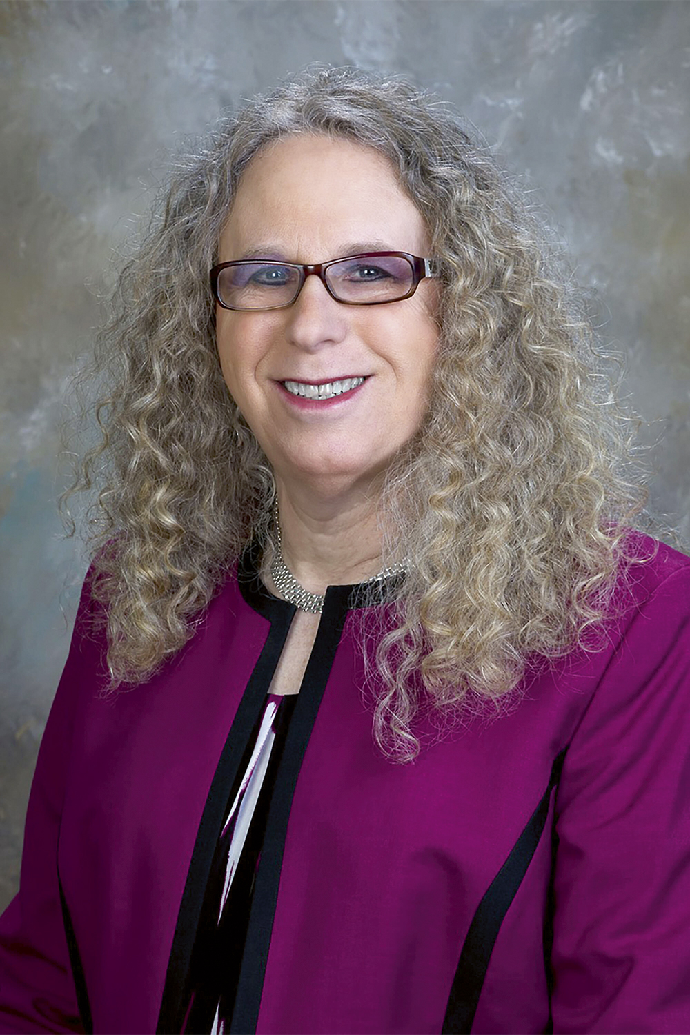 RACHEL-LEVINE-PORTRAIT-TRANS-2021-02.jpg2 DANDO O EXEMPLO - Levine: no comando do esforço para convencer os americanos a tomar vacina contra a Covid-19 -