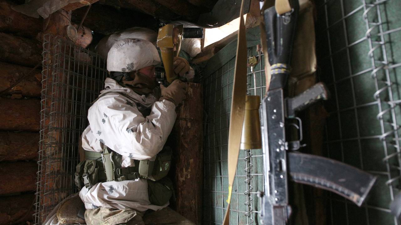 Soldado ucraniano visto na região de Donetsk. 23/01/2022