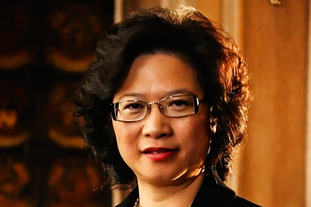 UK MI5 NAMED CHRISTINE LEE AS CHINESE ‘SPY’ IN PARLIAMENT SERÁ QUE É? - Christine Lee: acusada de ter sido plantada por Pequim no Parlamento -