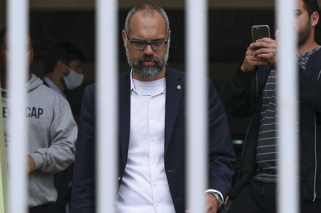 Moraes acata pedido da PF e prorroga investigação contra Allan dos Santos