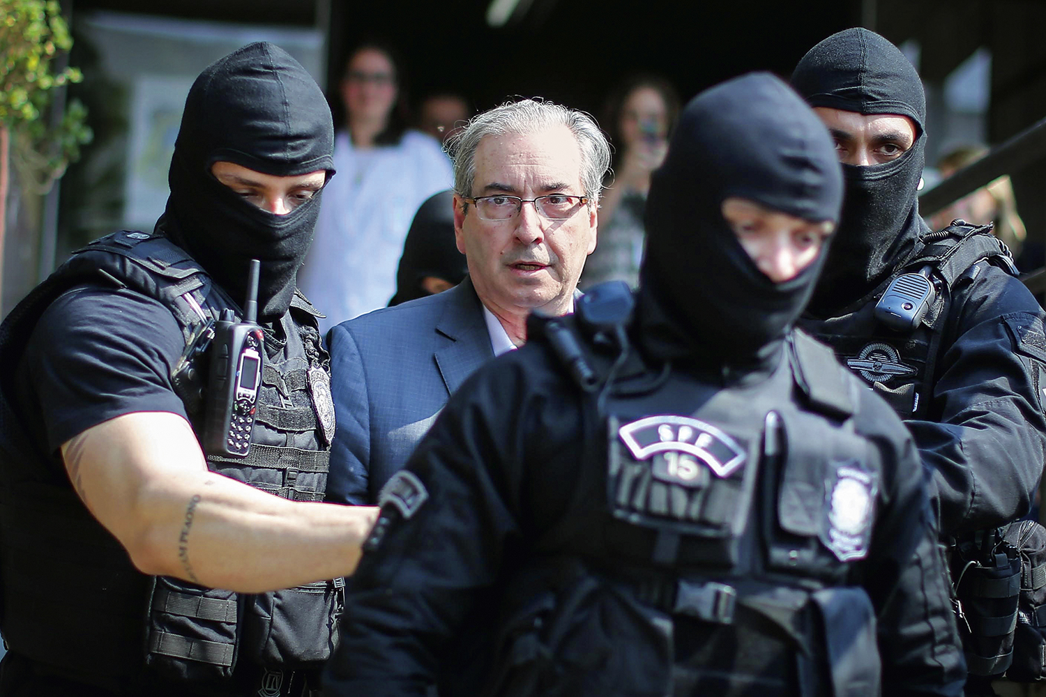 Flávio Dino determina bloqueio de R$ 6,1 milhões de Eduardo Cunha por direcionamento de emendas