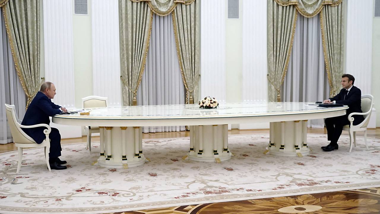 Presidente francês, Emmanuel Macron, e presidente russo, Vladimir Putin, durante encontro em Moscou. 07/02/2022