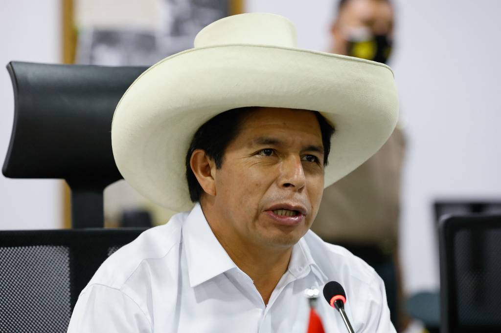 Castillo, o instável: um novo ministro a cada dez dias no Peru