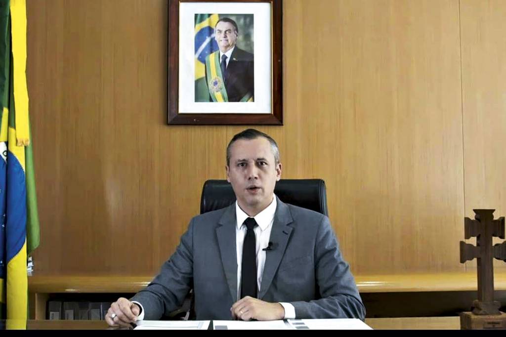 ROBERTO-ALVIM-NAZISMO-2020-1-(22).jpg CARICATURA - O ex-secretário de Cultura Roberto Alvim: cópia de pronunciamento do ministro da Propaganda de Hitler -
