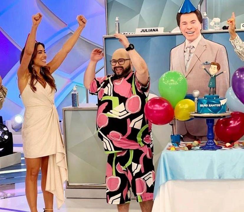 Cena do programa silvio santos com patricia abravanel