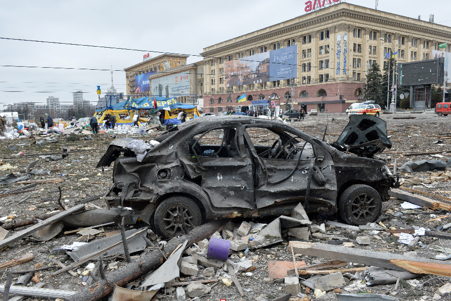 Carro destruído após ataque da Rússia ao centro de Kharkiv, segunda maior cidade da Ucrânia – 01/03/2022 – Carro destruído após ataque da Rússia ao centro de Kharkiv, segunda maior cidade da Ucrânia - 01/03/2022 -