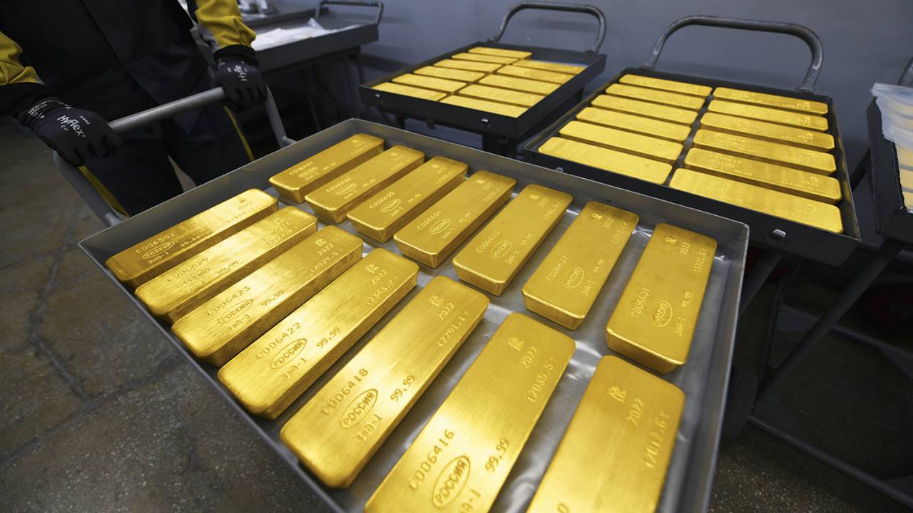 TROCA DE GUARDA - Lingotes de ouro na Rússia: substituição dos dólares -
