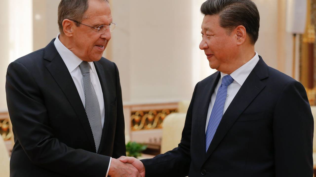 Ministro das Relações Exteriores e o presidente da China Xi Jinping se reúnem em Pequim. 28/04/2016.