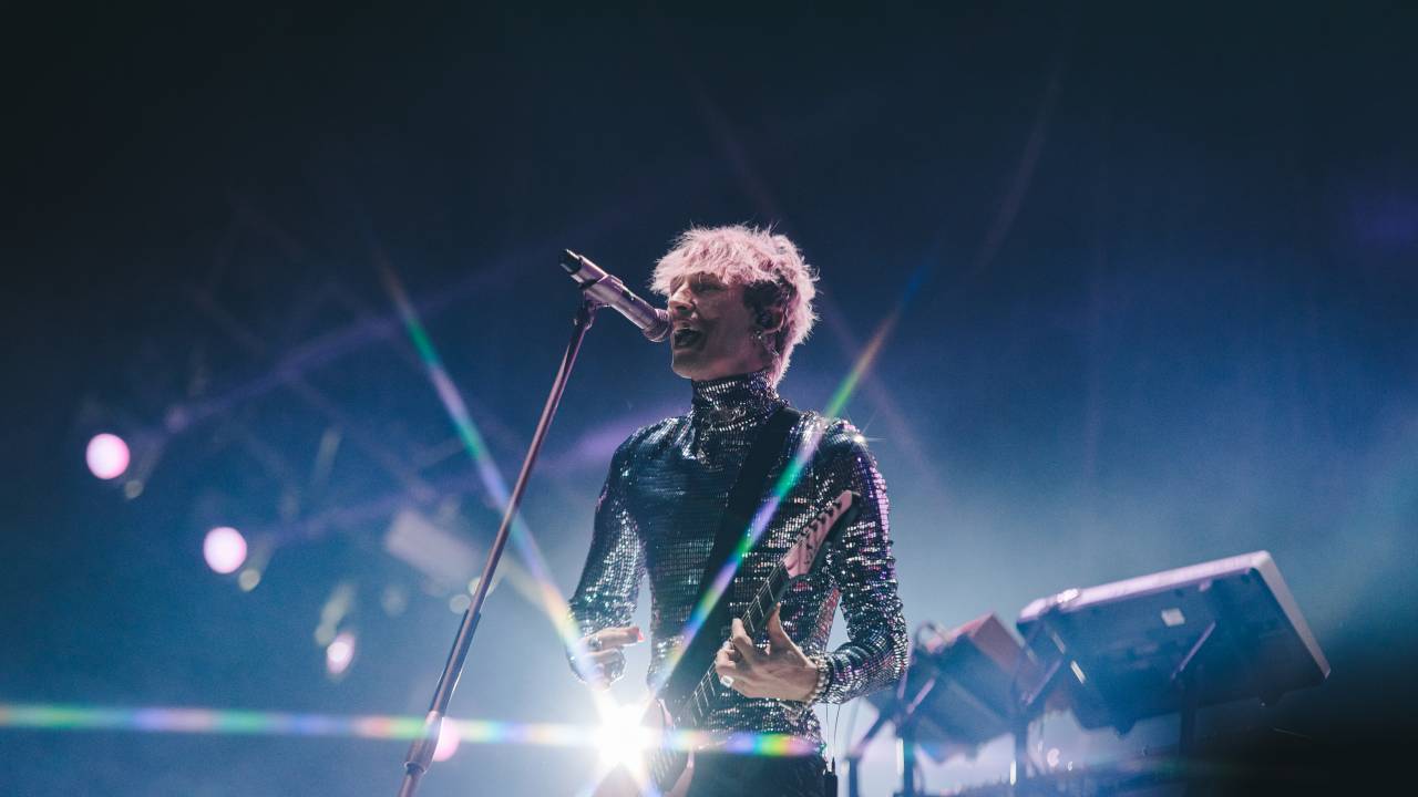 O cantor Machine Gun Kelly durante a apresentação no Lollapalooza Brasil -