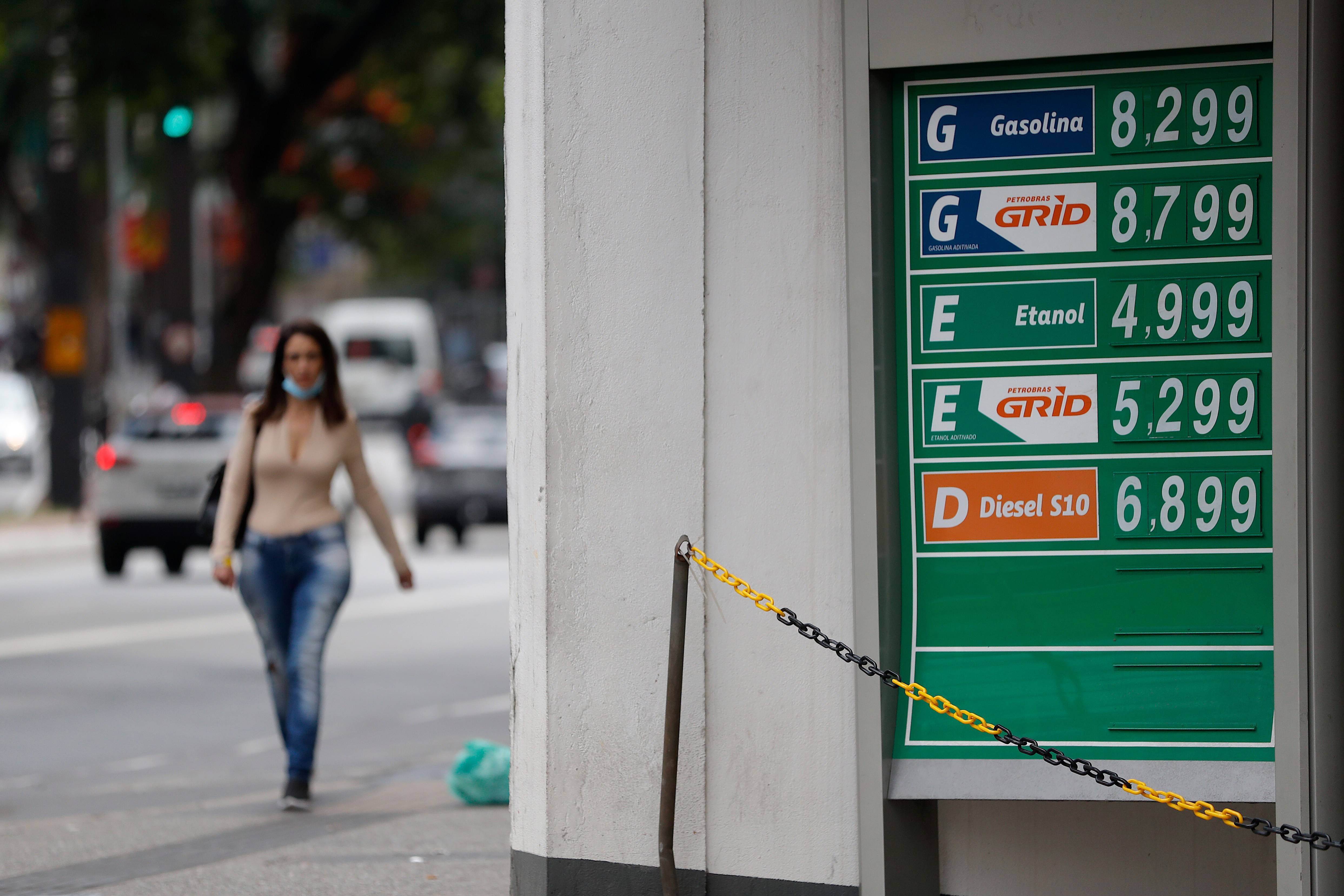 DESCONTROLE - Posto em Bagé (RS): os preços nas bombas em patamar inédito -