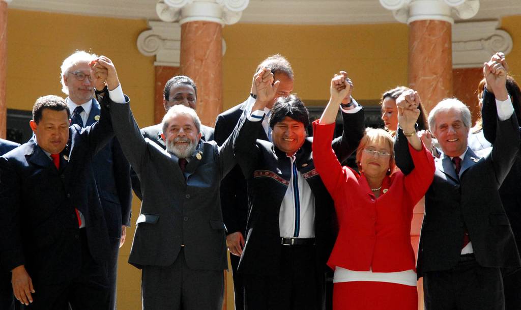 Em carta, esquerda defende nova Unasul e discussão sobre moeda única