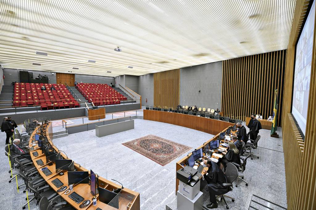 STJ-SESSAO-2022-01.jpg PROCESSOS SEQUESTRADOS - A Justiça poderia ter sofrido um colapso depois que criminosos entraram no sistema do Superior Tribunal de Justiça (STJ) e sequestraram 270 000 processos -