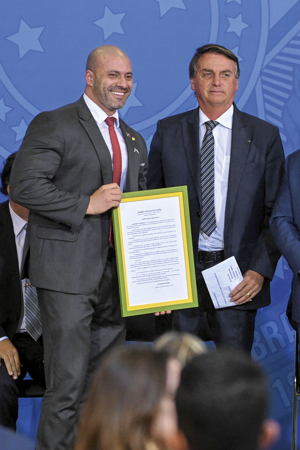 PROVOCA&Ccedil;&Atilde;O&ensp;- Silveira e Bolsonaro: ato de solidariedade na sede do governo -