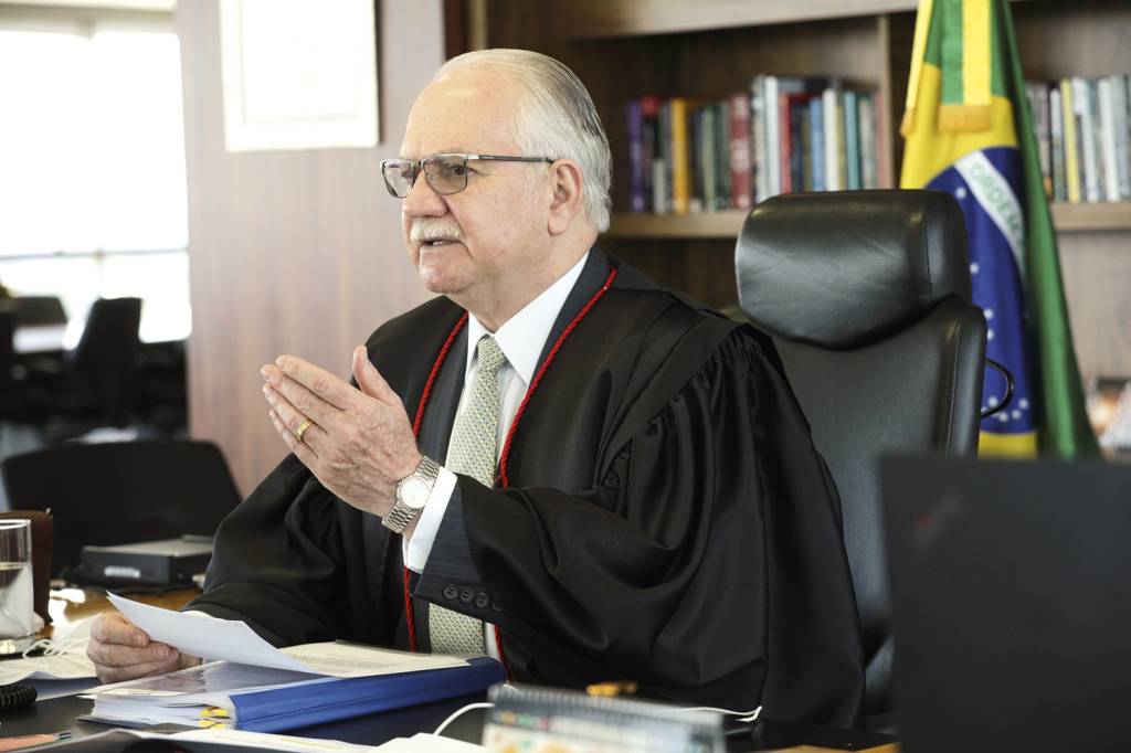 EDSON-FACHIN-TSE-2022-82_-(4).jpg ATUANTE - Edson Fachin: o presidente do TSE considera fundamental o empenho dos aplicativos digitais -