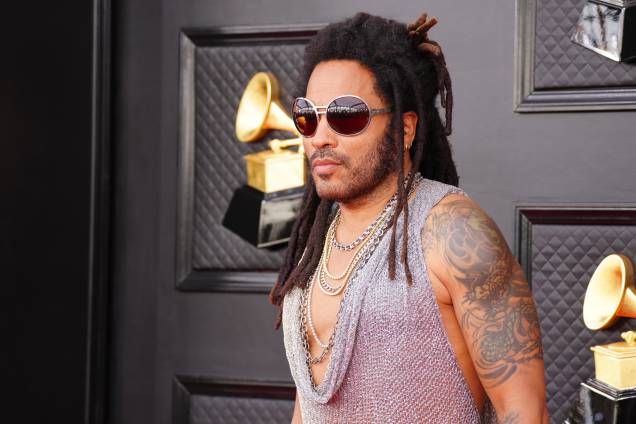 O músico Lenny Kravitz no Grammy 2022 O músico Lenny Kravitz no Grammy 2022