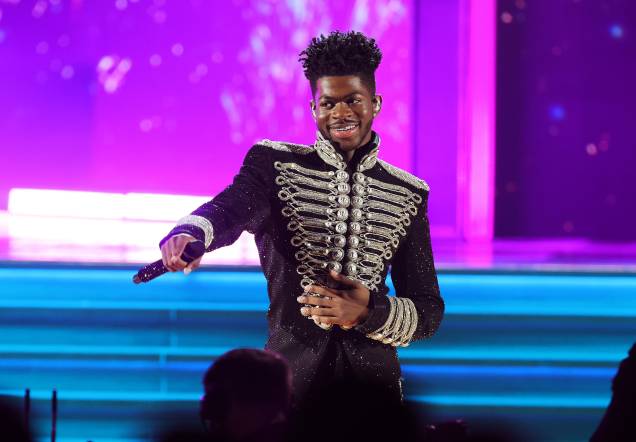 Lil Nas X se apresenta no Grammy 2022 Lil Nas X se apresenta no Grammy 2022