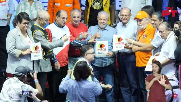 Lula: “Não vai fazer na marra, é negociando, com a permissão deles”