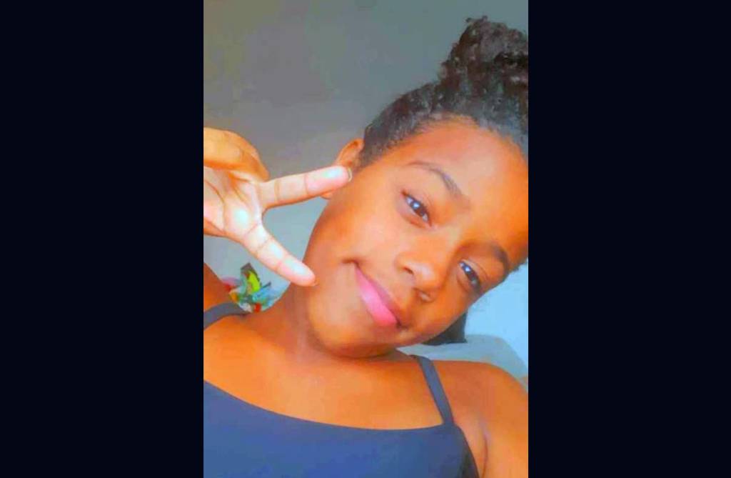 Menina de 11 anos perde a perna em acidente no Sambódromo; estado é grave