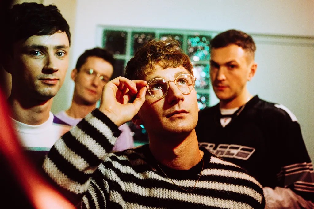 A banda de rock que se tornou uma pedra no salto alto de Anitta