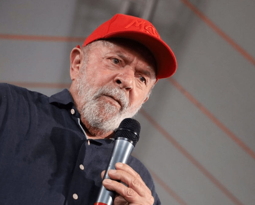 Campanha eleitoral ressuscita o ‘exército vermelho’ de Lula