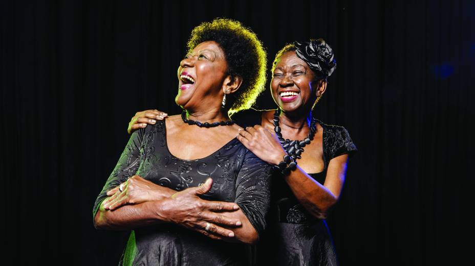 Alaíde Costa e Áurea Martins no show "Elizethíssima" de Hermínio Bello de Carvalho, em 2014.