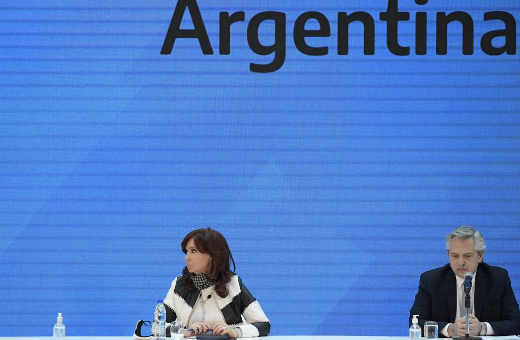 Autofagia na esquerda derruba chefe da Economia e amplia a crise argentina