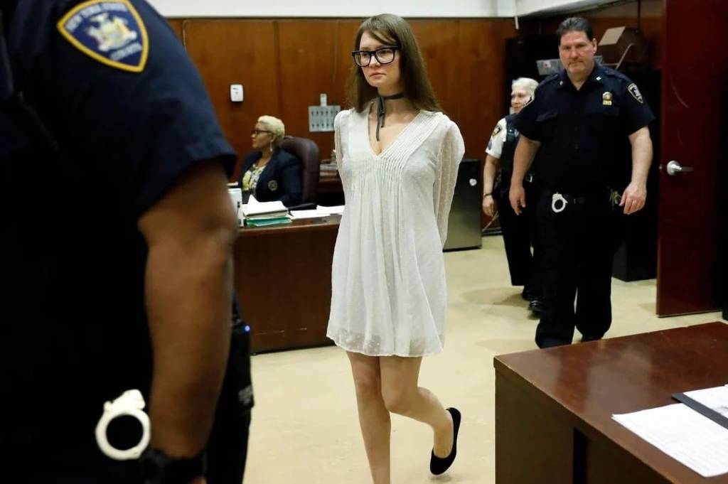 Golpista da Netflix, Anna Sorokin é solta da prisão na vida real