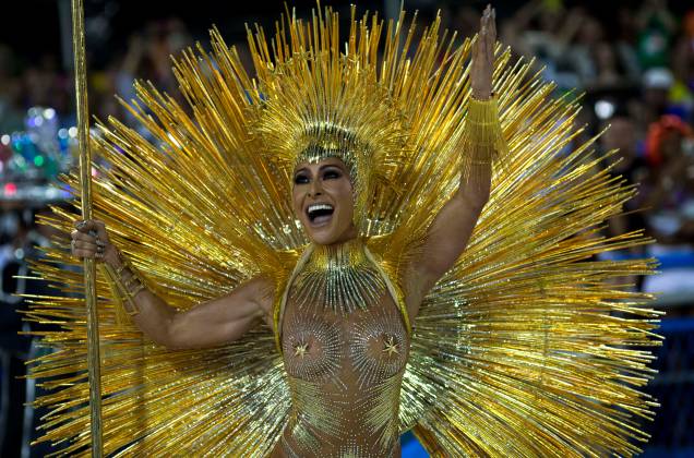 Sabrina Sato desfilando pela Vila Isabel no Carnaval de 2018, no Rio de Janeiro. Sabrina Sato desfilando pela Vila Isabel no Carnaval de 2018, no Rio de Janeiro.