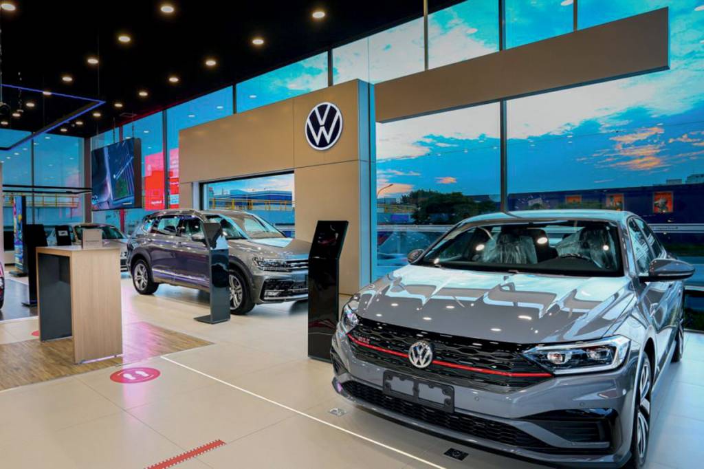 -CONCESSIONARIA-VOLKSWAGEN-VAZIA-2021-02.jpeg NOVA ERA - Loja da Volks: montadoras oferecem planos de assinatura mensal -