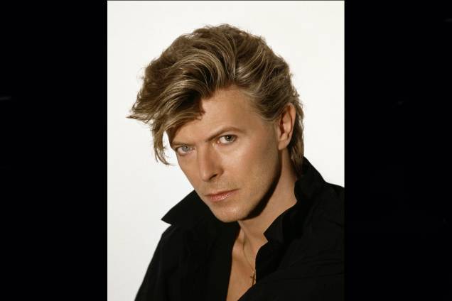 Cantor e músico inglês David Bowie, nos anos 90. Cantor e músico inglês David Bowie, nos anos 90.