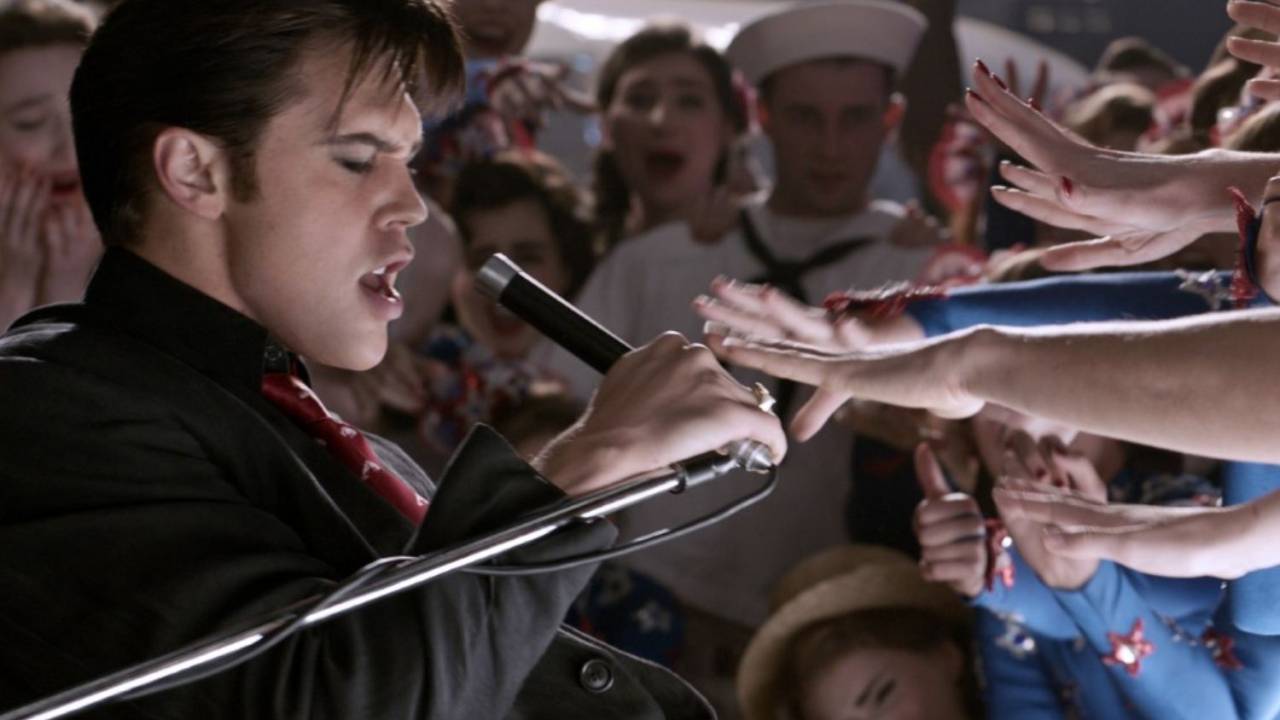 Austin Butler interpreta Elvis Presley no longa de Baz Luhrmann
