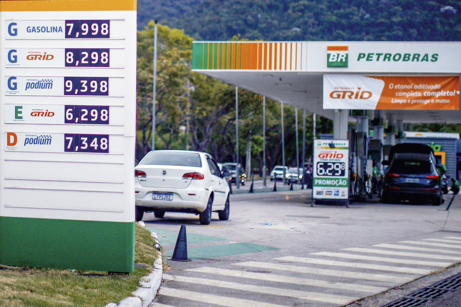 PRE&Ccedil;O NAS ALTURAS - Aumento de custos como o da gasolina est&aacute; entre as maiores afli&ccedil;&otilde;es dos eleitores -