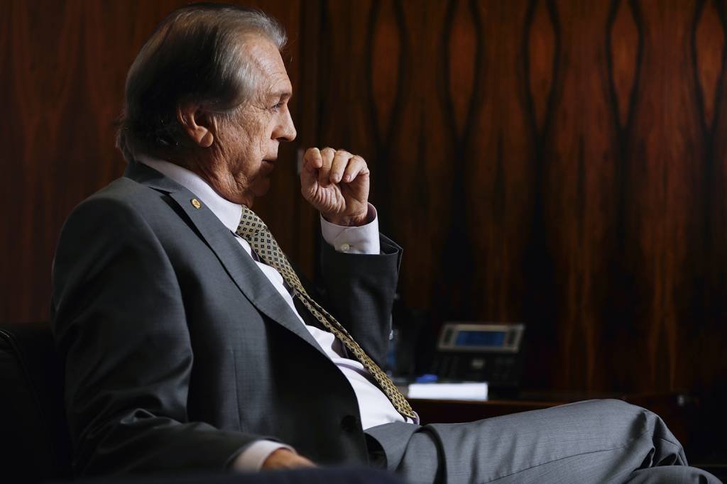 POL245822.JPG COBIÇADO - Luciano Bivar: o União Brasil tem sido chamado de volta à aliança -