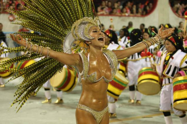 Sabrina Sato desfilando pela Escola de Samba Salgueiro, no Carnaval de 2011, no Rio de Janeiro. Sabrina Sato desfilando pela Escola de Samba Salgueiro, no Carnaval de 2011, no Rio de Janeiro.