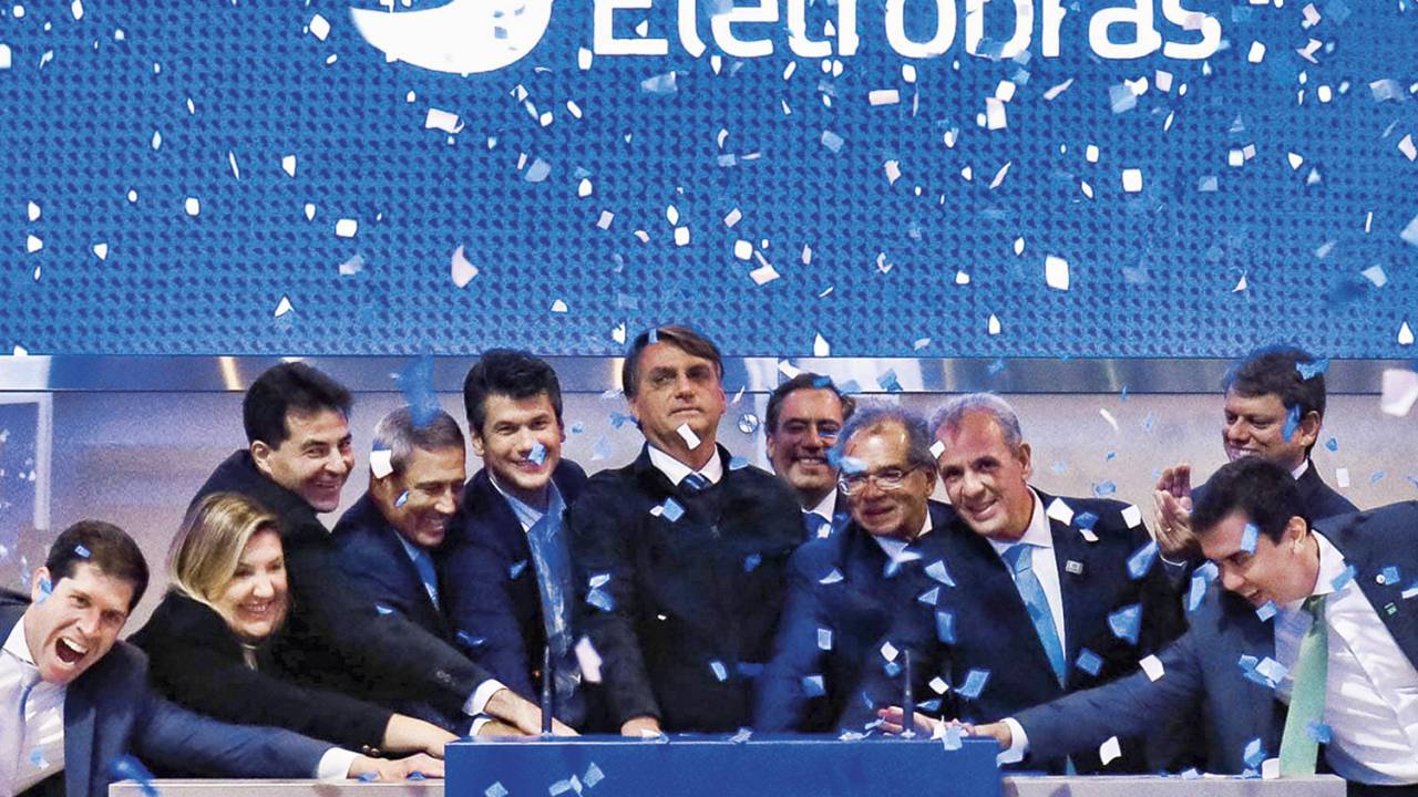 FRUSTRAÇÃO - Bolsonaro e membros do governo em venda da Eletrobras: o Ibovespa caiu -