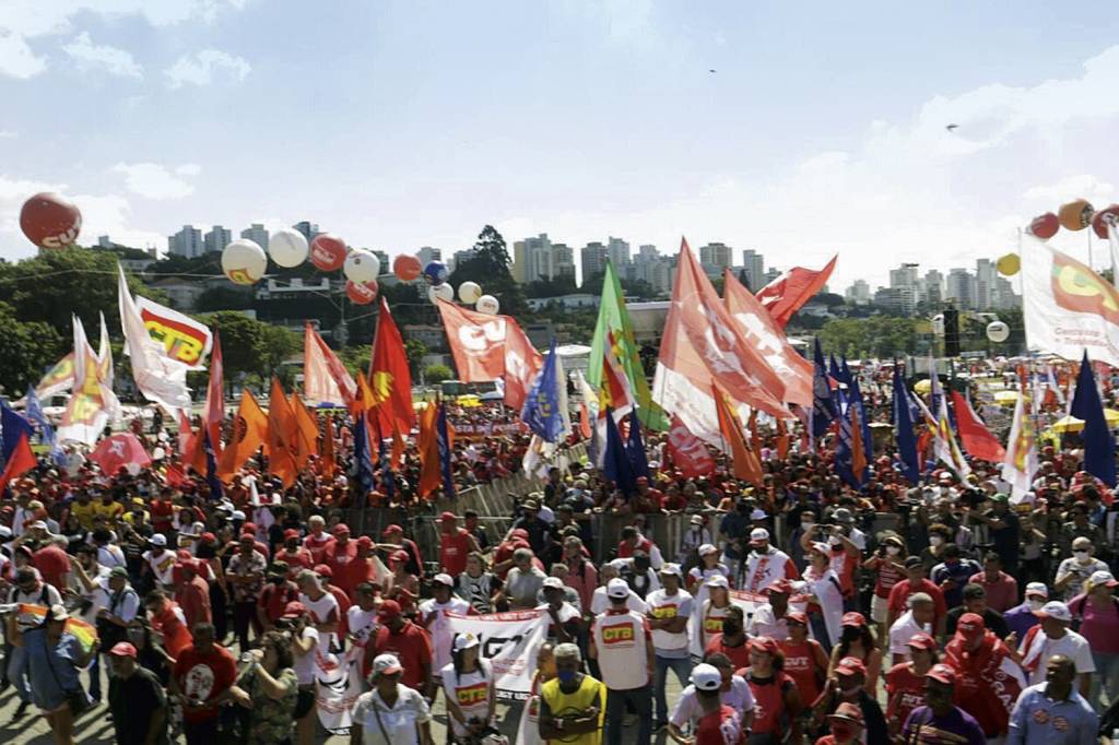 20627874-high.jpeg VERSÕES - Reformas: revogação, revisão ou ajuste dependendo do ouvinte -
