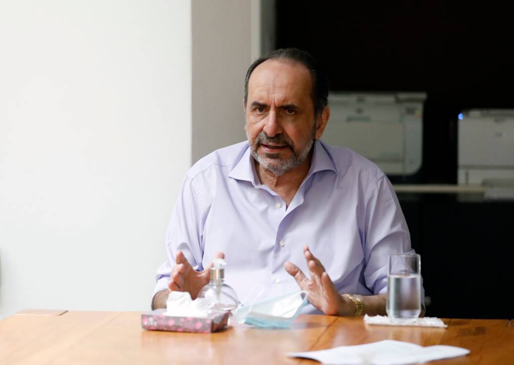 A difícil missão de Kalil para tentar bater Zema em MG