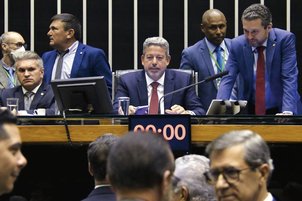 No apagar das luzes, a nova vergonha do Congresso Nacional