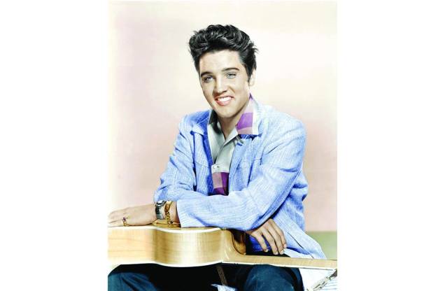 Músico e cantor Elvis Presley, em 1957. Músico e cantor Elvis Presley, em 1957.
