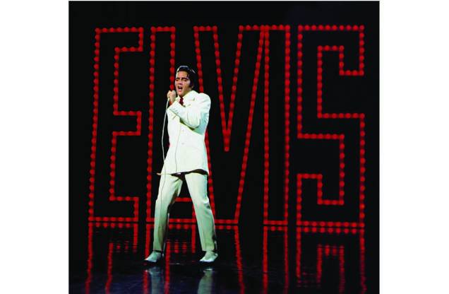 Elvis Presley durante a gravação do Especial de Natal da ABC, nos EUA, 12/1968. Elvis Presley durante a gravação do Especial de Natal da ABC, nos EUA, 12/1968.